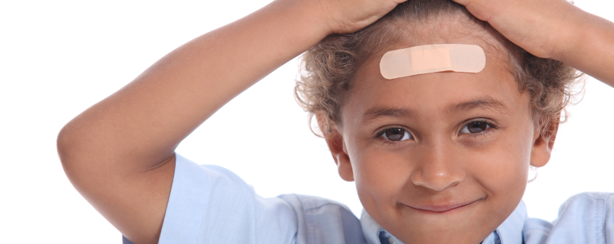 ¿Qué hacer si un niño sufre un golpe en la cabeza?