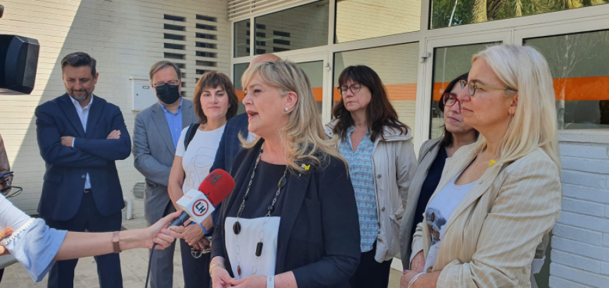 La consellera de Drets Socials i l’alcaldessa de l’Hospitalet de Llobregat visiten la residència per a persones amb discapacitat intel·lectual Can Serra