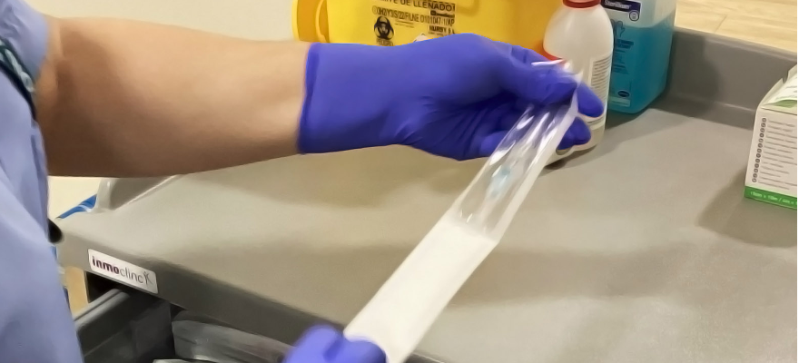 L’entitat incorpora guants biodegradables en la seva pràctica sanitària