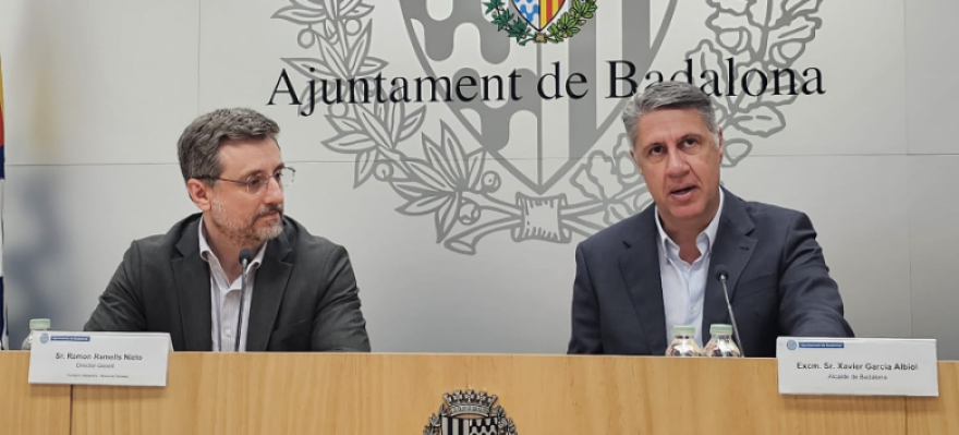 Signatura del conveni de col·laboració entre la Fundació Vallparadís i l’Ajuntament de Badalona per a l’obertura de la residència per a gent gran Casa Badina