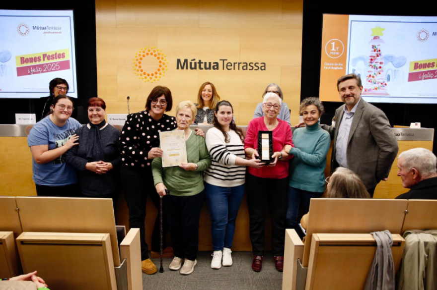 La postal del Centre de dia Ca n’Anglada, guanyadora del tradicional concurs de nadales de l’Àmbit de Servei Sociosanitari